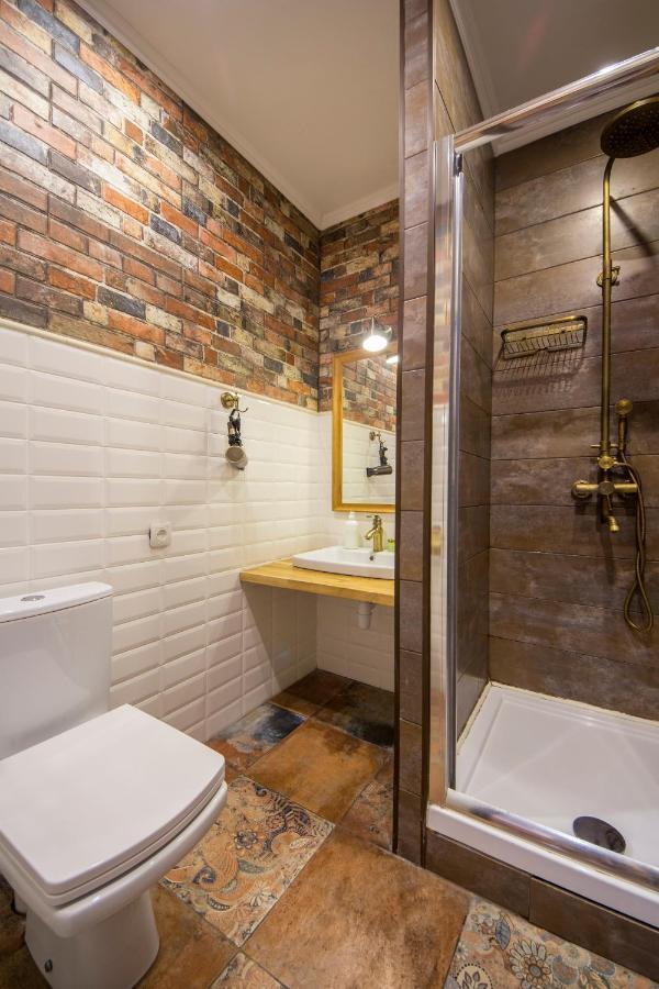 Loft Design Apartments On Desyatynnyi Ln, 7 Kiev Buitenkant foto